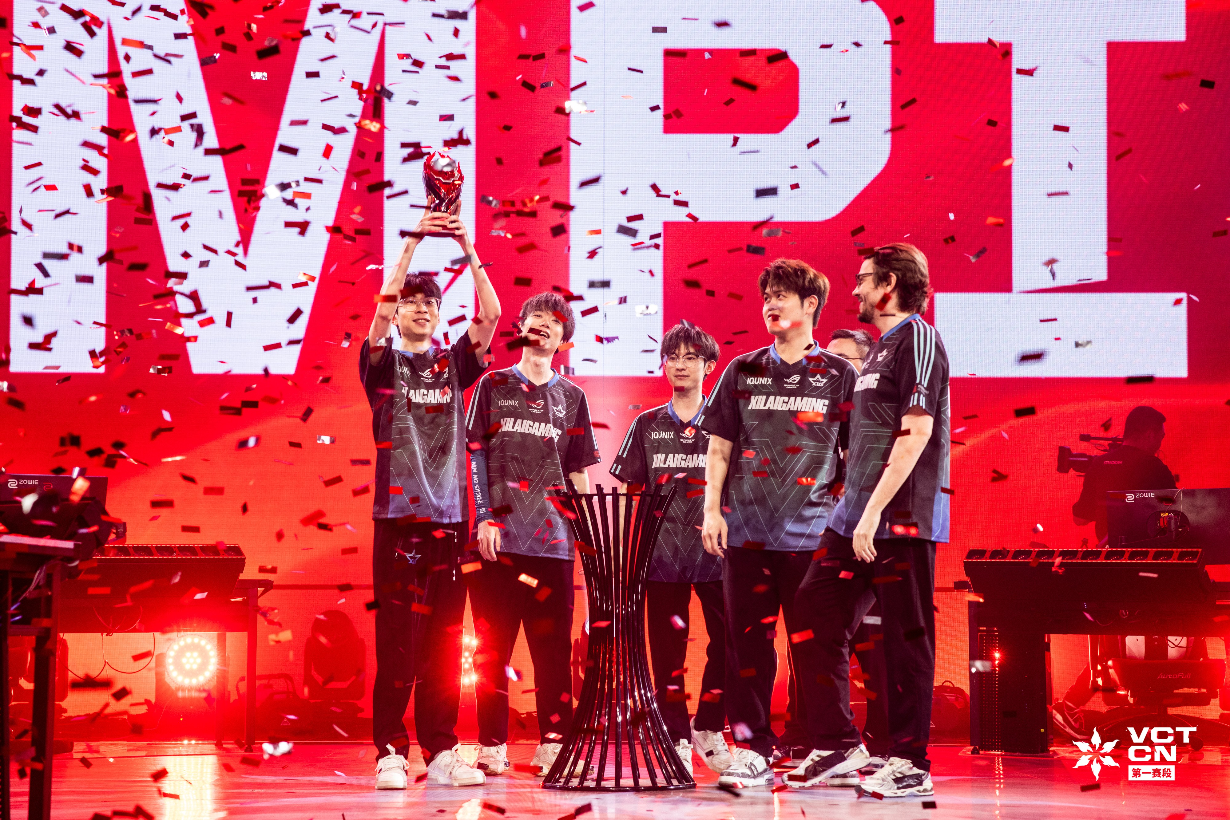 选手实力超群，新赛季比赛节目精彩纷呈的简单介绍