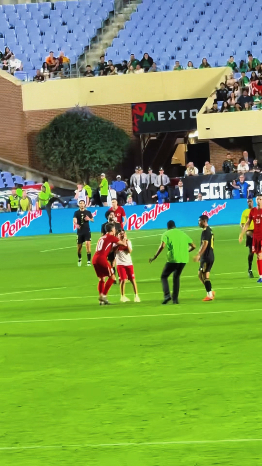 爱游戏登录-荷兰队备战土耳其和挪威，迎战挑战