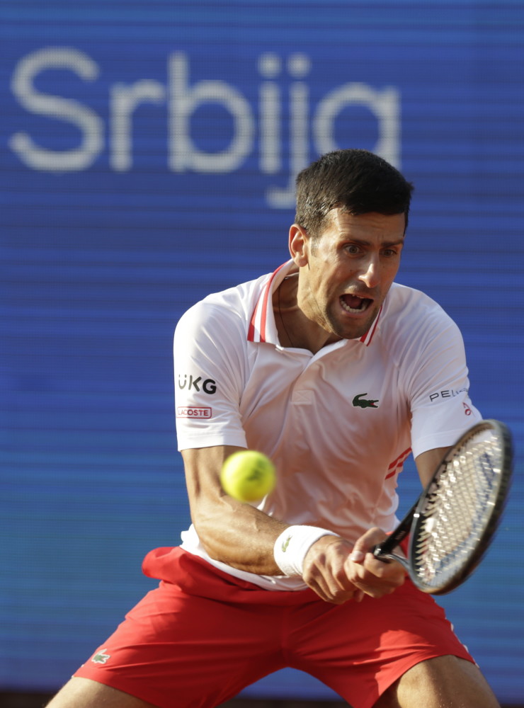 关于塞尔维亚击剑选手技压群雄，摘金的信息