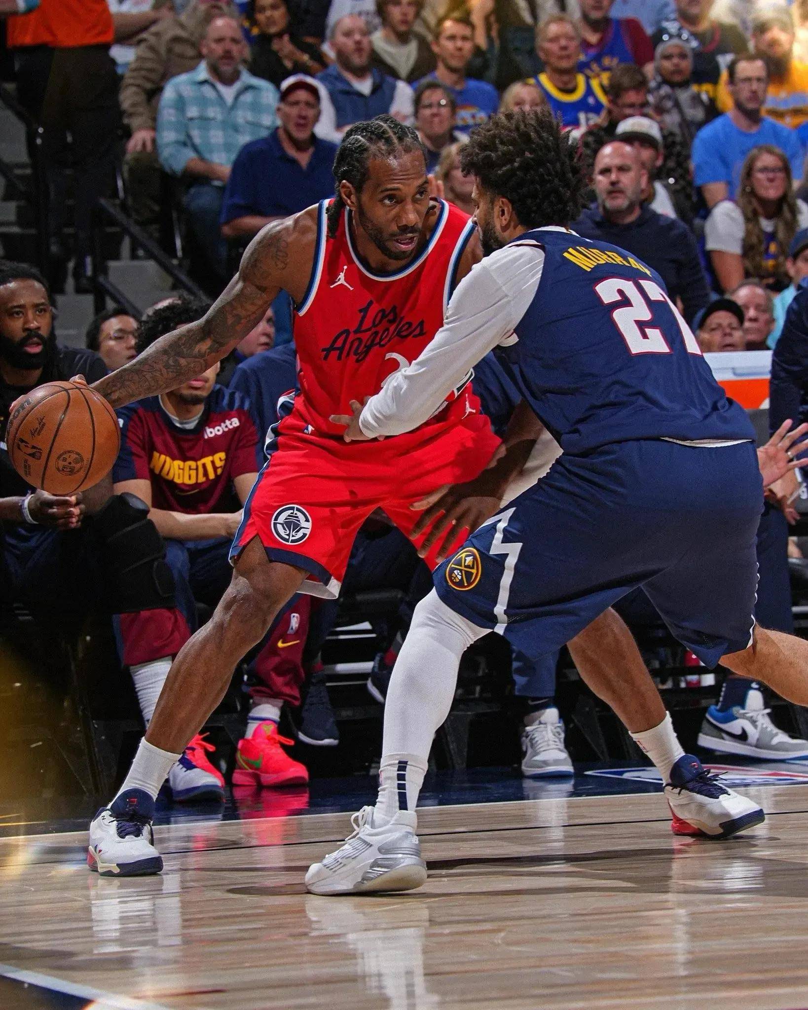 爱游戏网页版入口-快船再遭惨败，莱昂纳德全力拼搏却难奏效的简单介绍