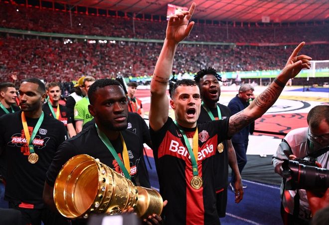 曼联客胜巴黎，晋级四强！