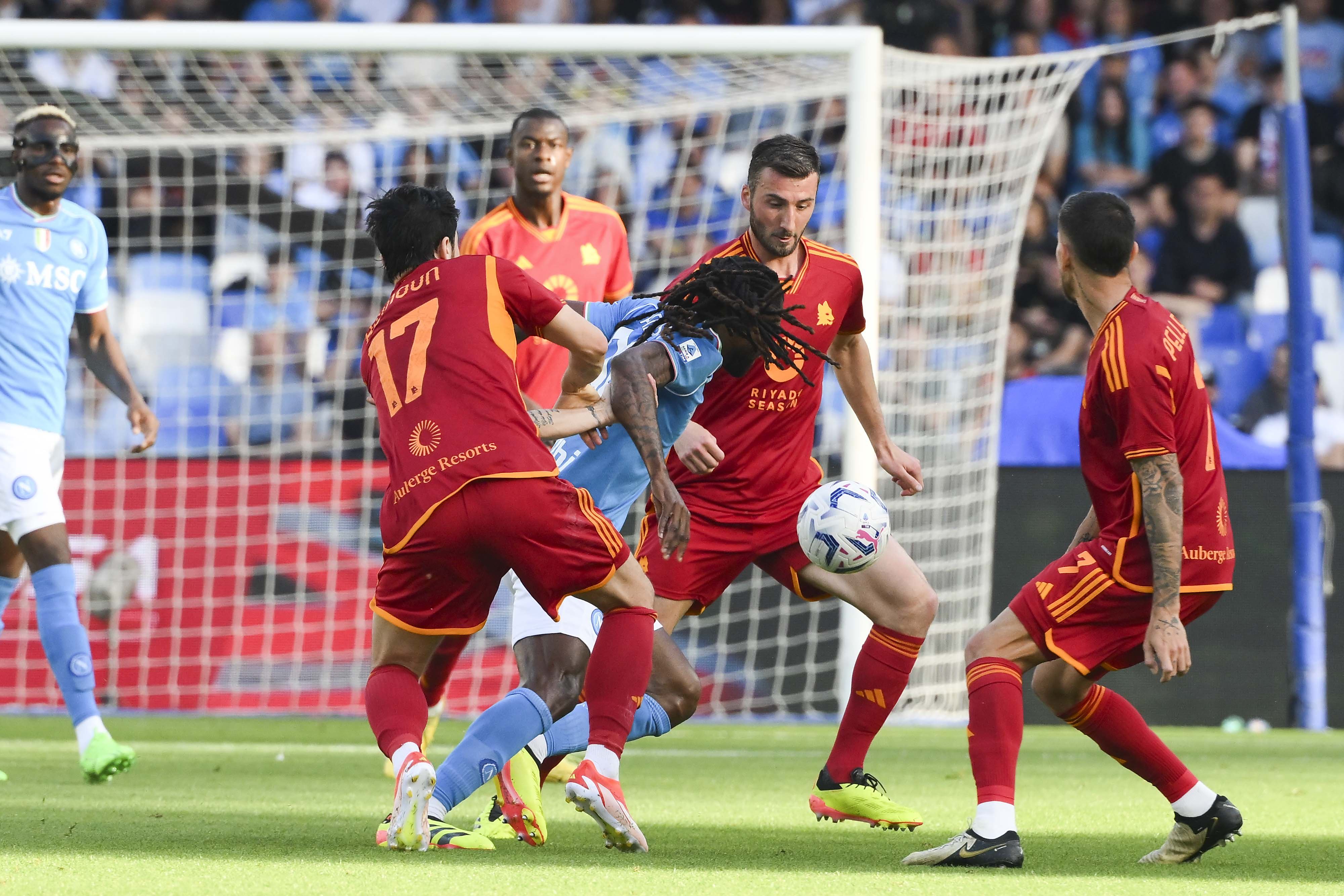 爱游戏体育网站-斯洛伐克迎战意大利,双方争相展现出色足球风采的简单介绍