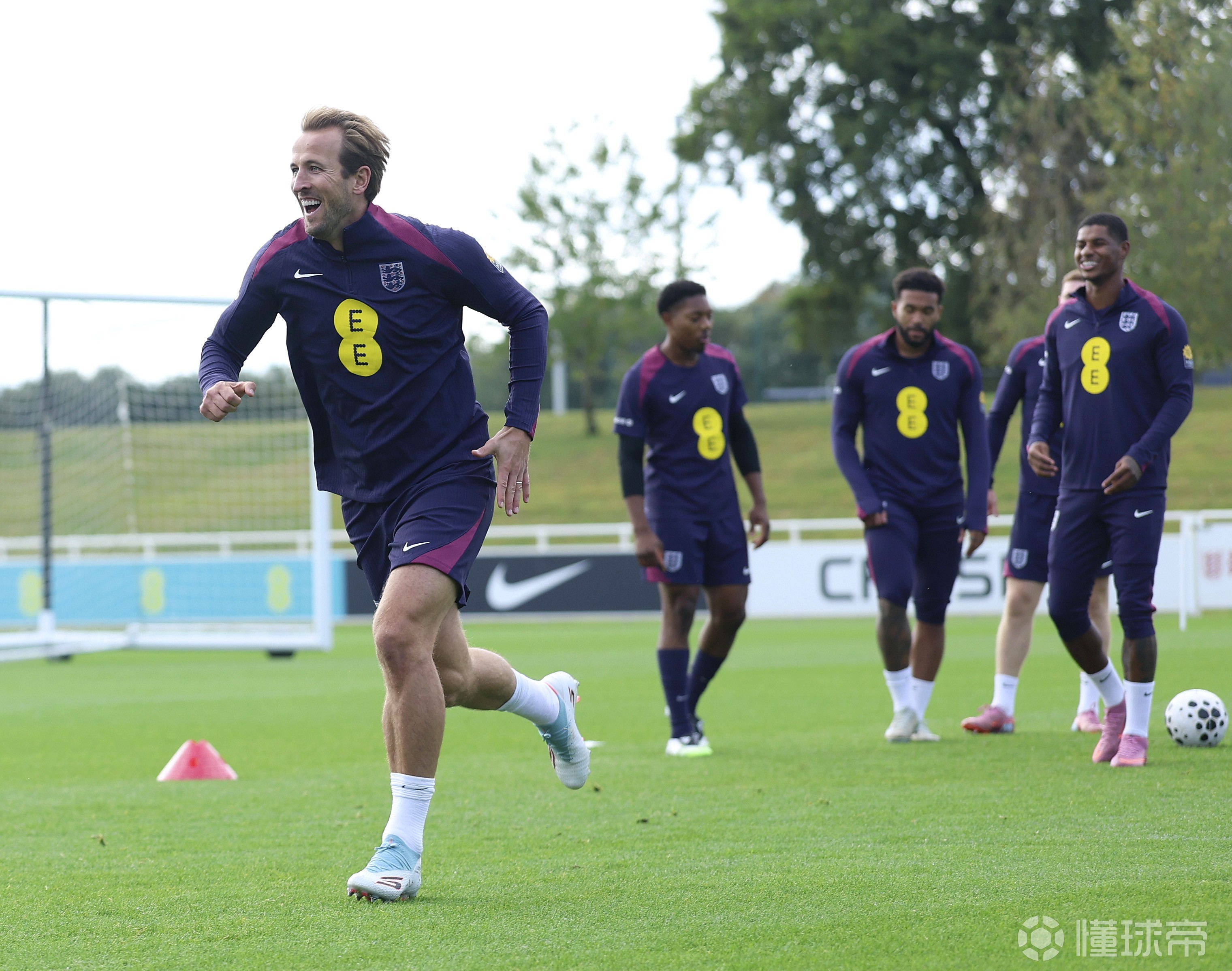 英格兰队客场惨败乌克兰队晋级 英格兰队客场惨败乌克兰队晋级