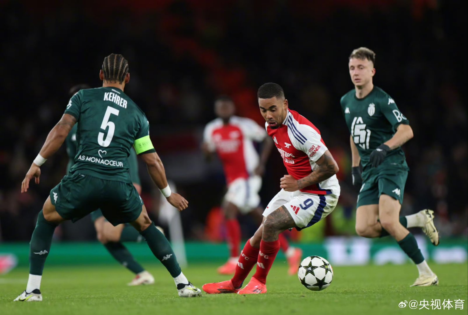 阿森纳全面击败对手，实力无可匹敌的简单介绍