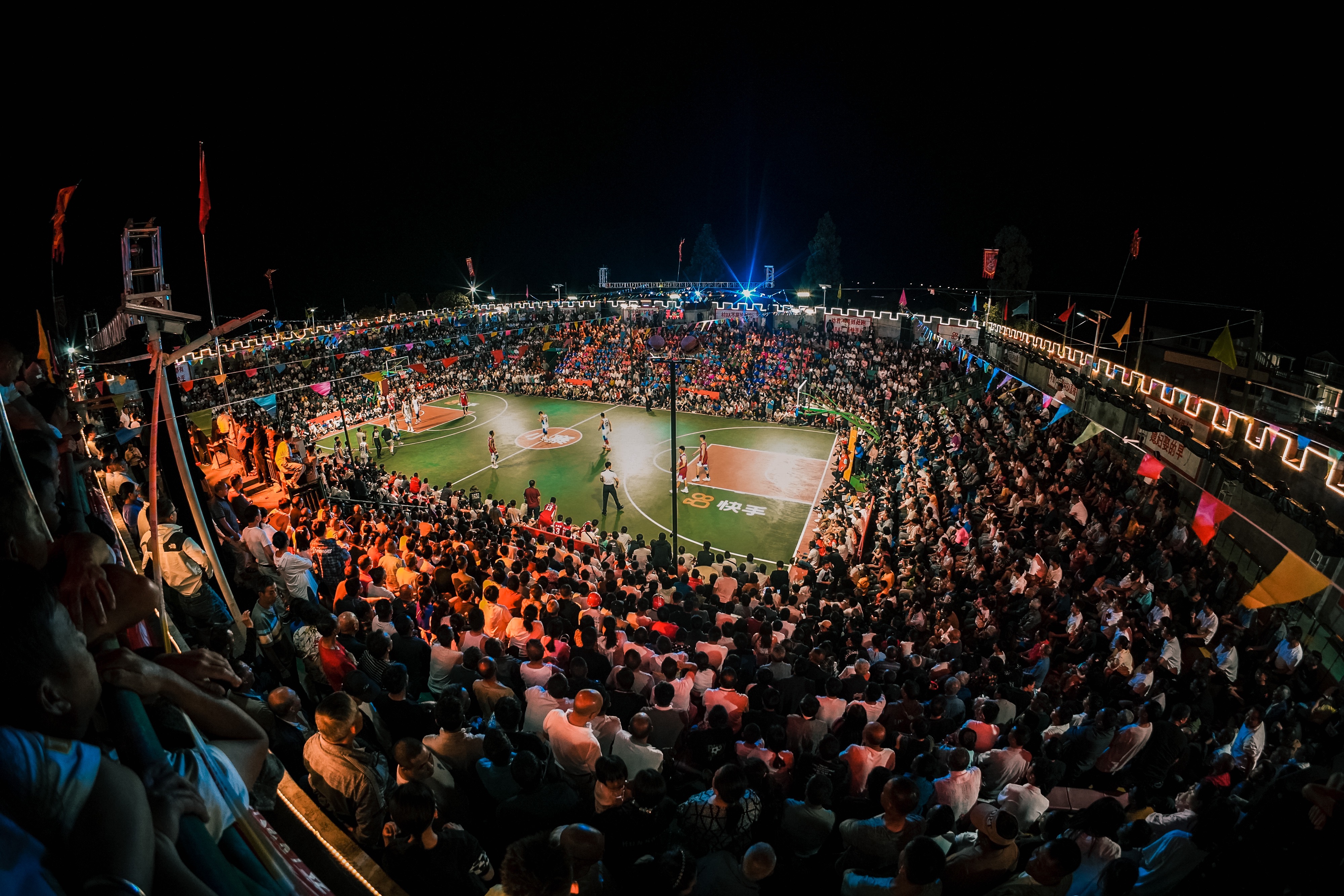 亚眠的主场比赛在周末举行的简单介绍