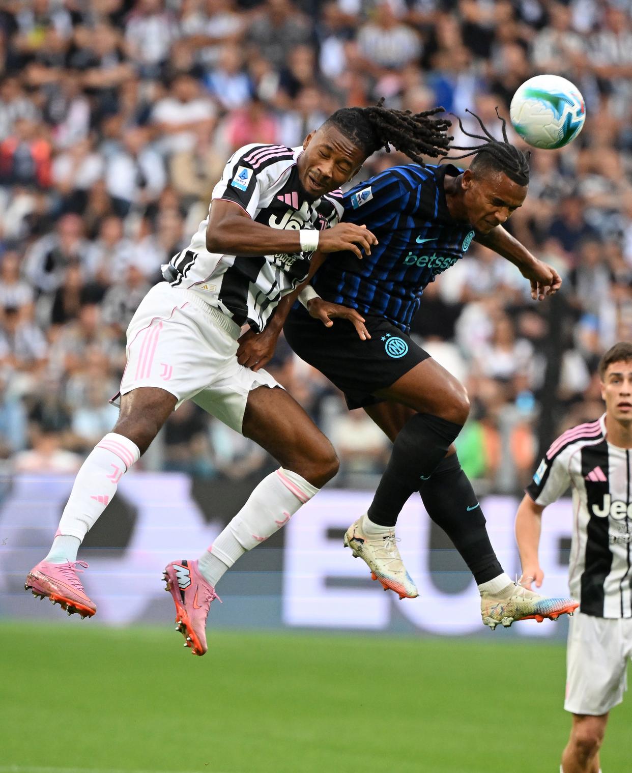 爱游戏入口-尤文图斯队宣布引进意大利国脚中场球员